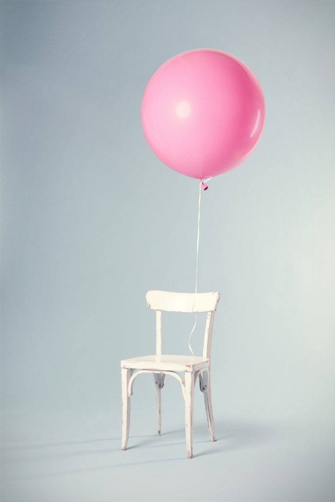 Moises balloon chair
