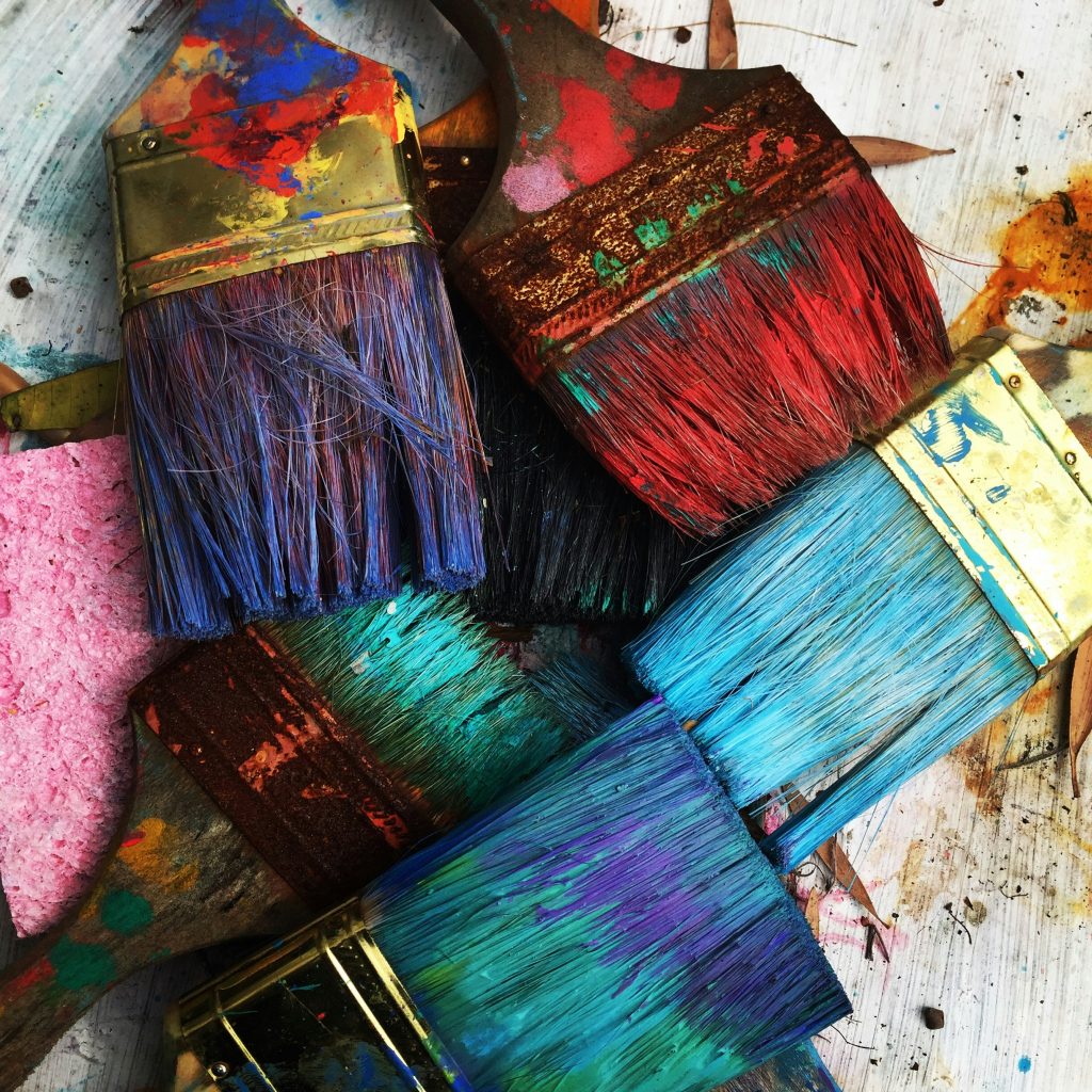 Moises Paintbrush Colors